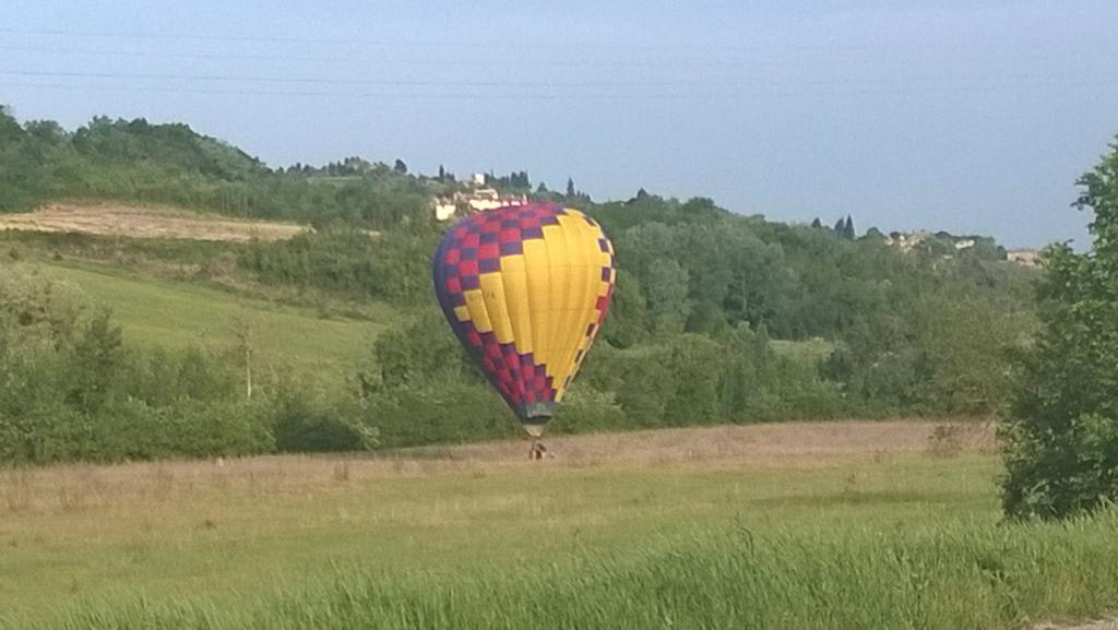 Appartamento Old England In Chianti Montespertoli Δωμάτιο φωτογραφία